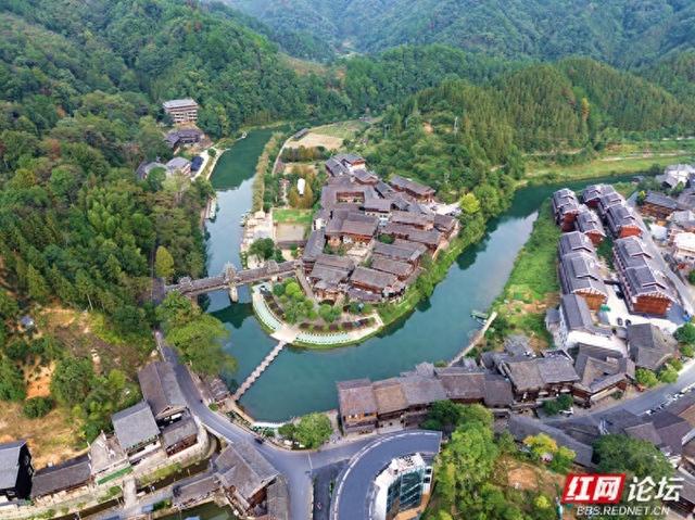 秋游时刻丨打卡湖南最美侗寨！通道皇都的山水与人文，一眼万年