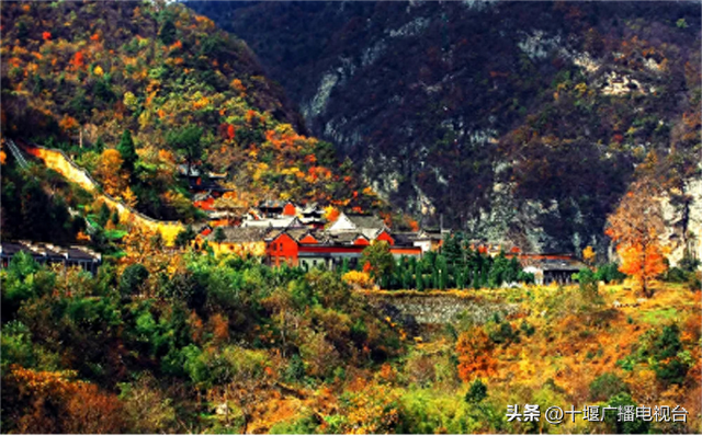 国庆游玩指南：“武”法抗拒的武当山，即刻出发！