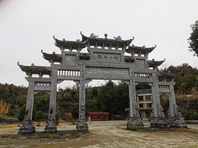 遵义绥阳：深山秘景“崖上秋歌”