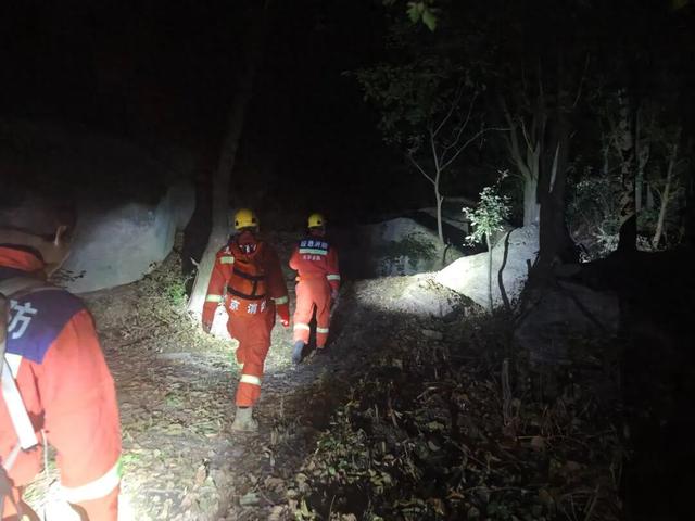 1天内5起警情、8人被困，年纪最大超80岁！北京消防紧急救援——