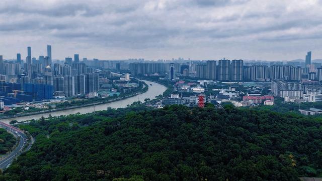 中国这座省会城市很低调，发展速度却超越深圳，你知道是哪儿吗？