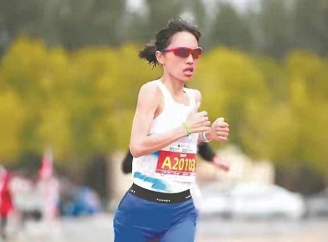 张水华终究还是辞职了	，这也许是最好的选择，又一个网红的崛起