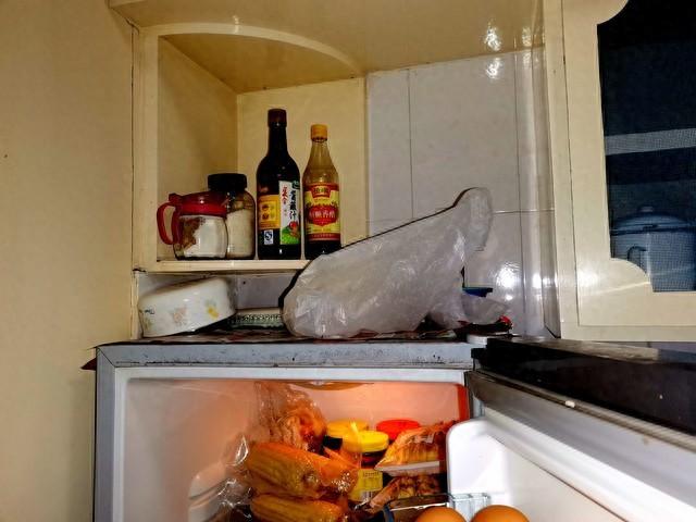 冰箱一直响费电吗（冰箱嗡嗡响还费电多半是这里没弄一分钱不花搞定 ✅）