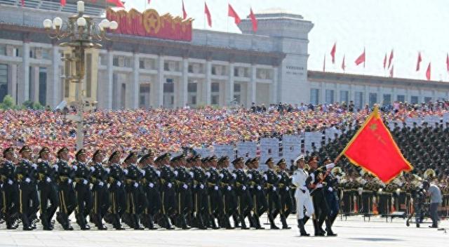九三阅兵这天，特朗普不来北京，已递出一张请帖，要亲自迎接贵客