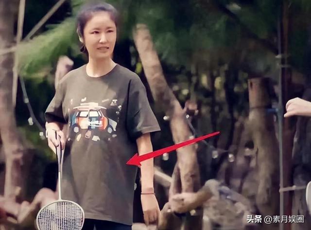 林心如老到认不出了！穿宽松T恤像大婶，素颜出镜成了路人大妈