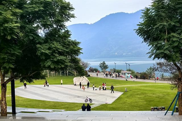 新华鲜报｜感受中华文化脉动！海外华文媒体代表参访重庆