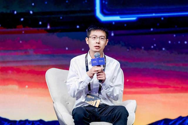 宇树科技官宣IPO后王兴兴首发声：让AI干活还是一片荒漠
