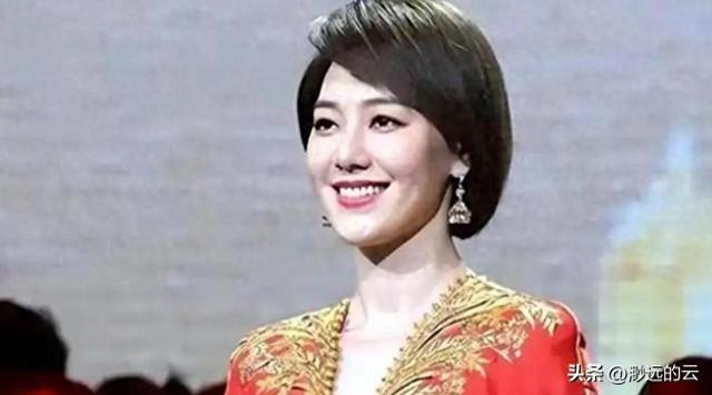 讨好大佬，陪睡上位，遭央视“开除”	，她身上的标签哪个才是真的