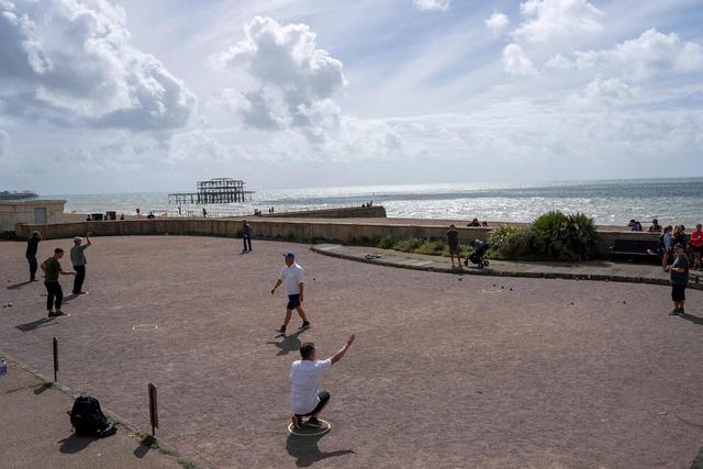（外代一线）英国：海边休闲