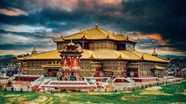 大量俄罗斯游客涌入承德，打着旅游幌子不去旅游不吃美食，为啥来