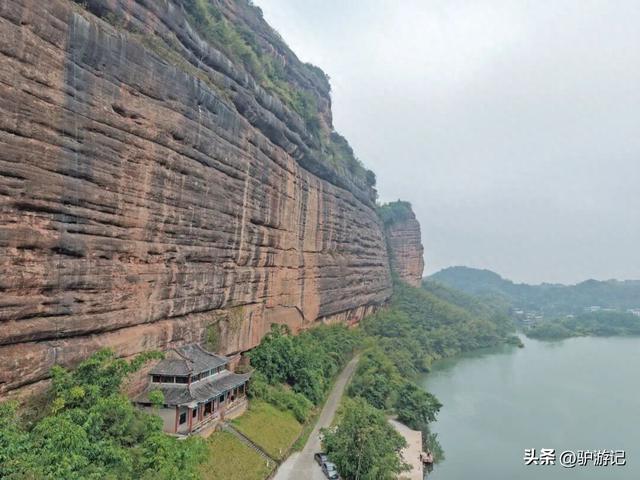 郴州的“坦”，丹霞洞穴中的独特景观，刷新你的认知！