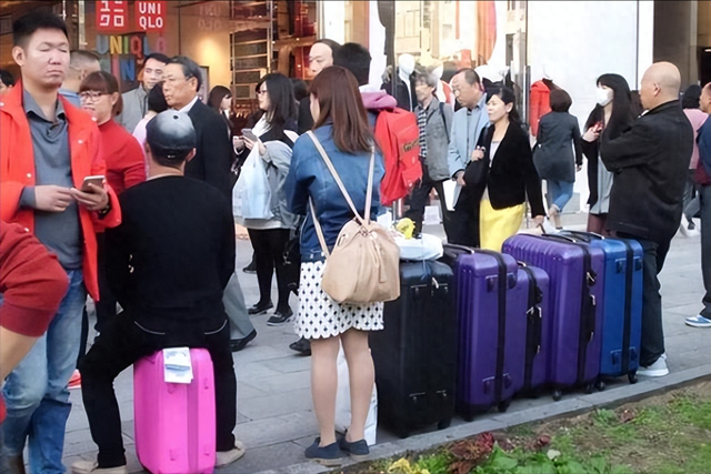 预订量暴跌超五成，机票价格腰斩！中国游客为何集体“退订”日本