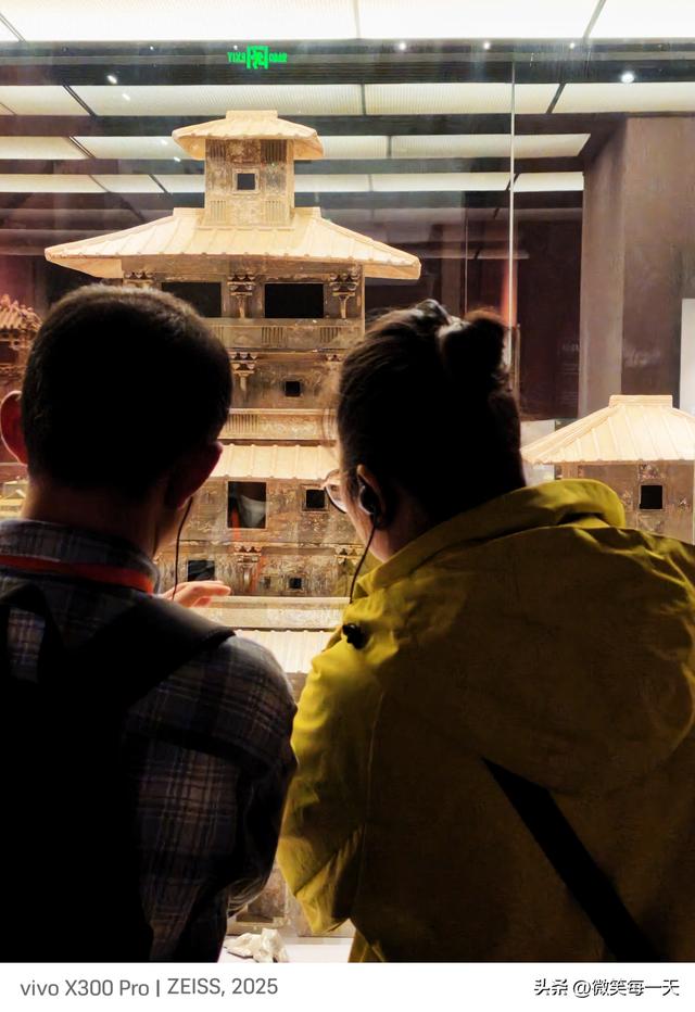 豫博漫行：我在展厅攥住了三千年的温度