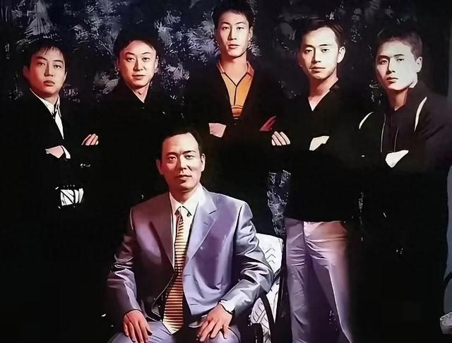 当年蔡振华与他的五位弟子的一张留影！你能认出来吗？