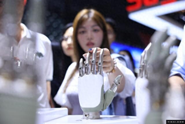 十人憧憬AI十年：它会把世界变成什么样子