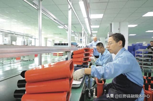 走在前 挑大梁·产业链上的山东好品牌丨万米深海处，给地球做“CT”