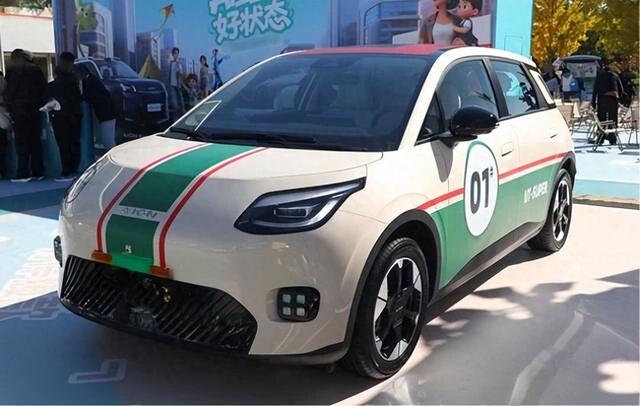 刘强东杀入汽车圈，新车11月9日上市！