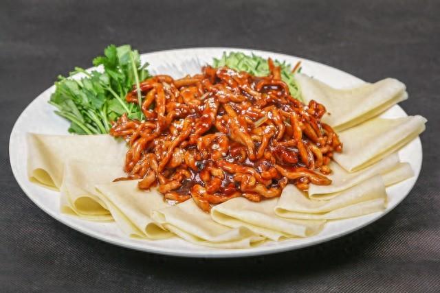 （家常版京酱肉丝）酱香浓郁肉嫩多汁，秒变厨房大厨的秘密武器！