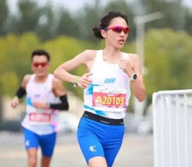 日本媒体公开锐评最快女护士离职风波	，言辞犀利，句句直戳她心窝