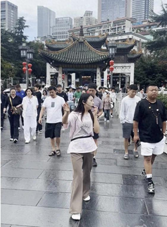 “城超”参赛队伍走进南明区 沉浸式感受历史底蕴与烟火气息