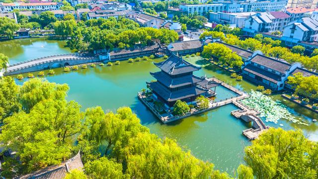 浙江湖州：南浔文园古色古香