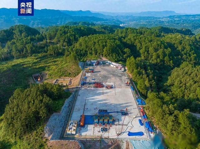 气没挖完油先冒头：四川盆地藏宝新地图，惊现亿吨级页岩油