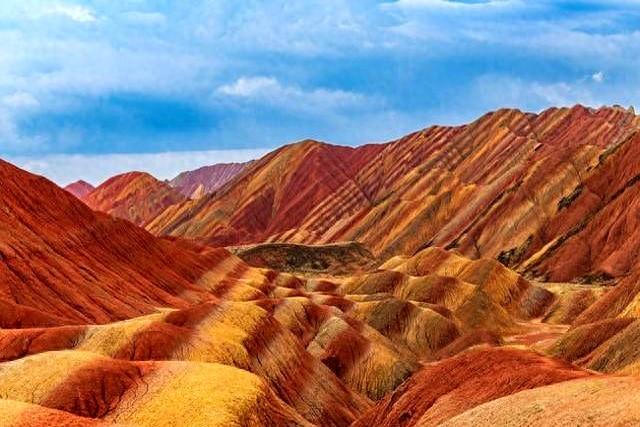 5 年亏 12 亿，游客减 36 万！甘肃张掖丹霞为啥不香了？