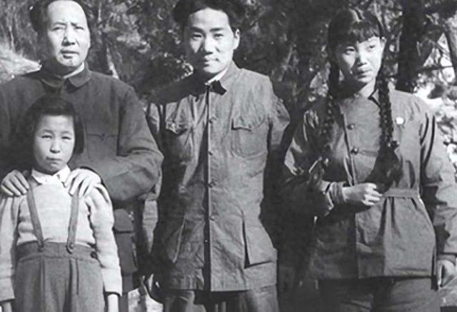 如果毛岸英不牺牲，毛主席会不会让他接班？历史早就给出了答案