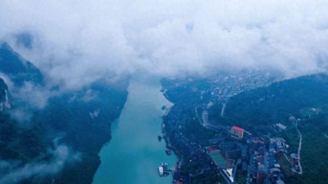 “问道渝黔山水间·定义乌江新画廊”酉沿精华段首航仪式成功举行