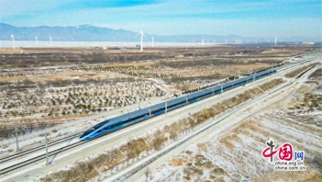 铁轨为媒，让冰雪经济跑出“加速度”(图)