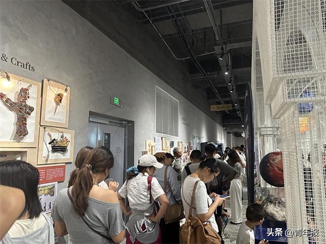 暑期顶着高温也要去！上海各大图书馆为何成为“热门景区”？