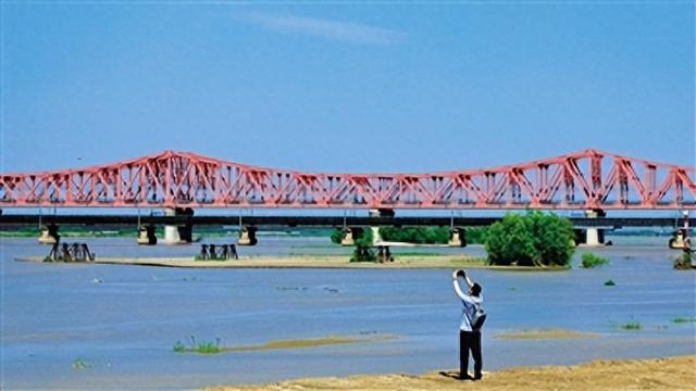生态守护、业态升级、日常融入，绘就“慢生活”新图景