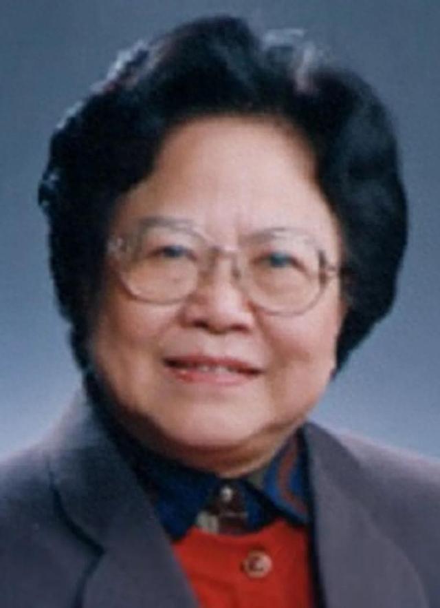 “坚持计划生育一百年不动摇”的彭佩云逝世，她父亲的人生更传奇