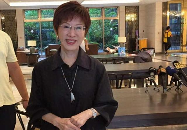 36：55！洪秀柱还在北京，岛内最新民调逆转，台当局枪口对准新北