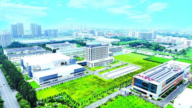 从“单点突破”到“集群跃迁”——鹿泉区谱写电子信息产业发展新篇章