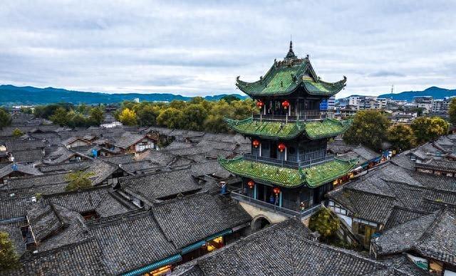 成都人，去了阆中跟南部，直言不讳：阆中跟南部天差地别