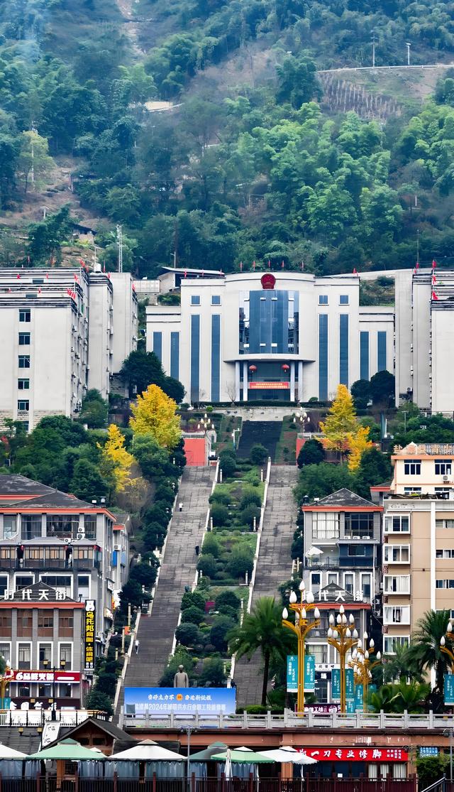 踏迹寻音：前往昭通盐津豆沙关，穿越千年观摩唐摩崖