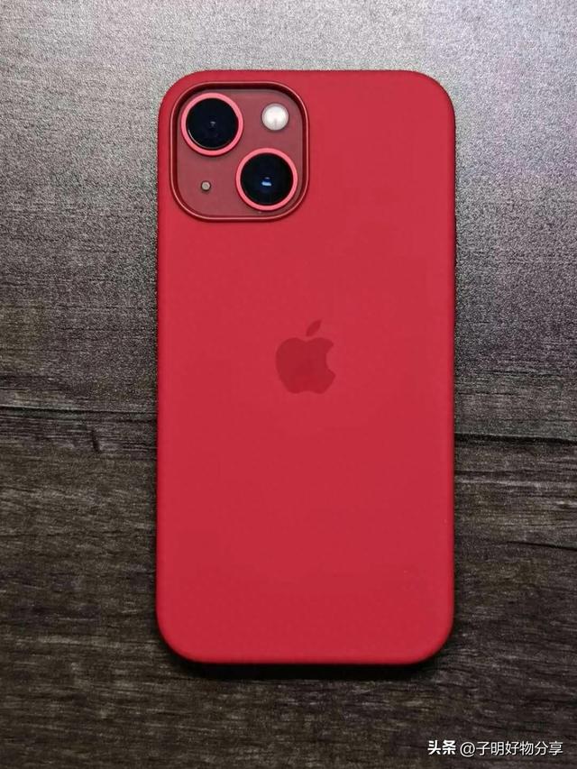 小屏手机绝唱！iPhone 13 mini虽停产，仍是手感党终极选择