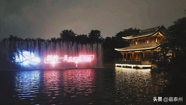 沪上夜消费破 880 亿，年轻人追夜潮，文化社交成新宠