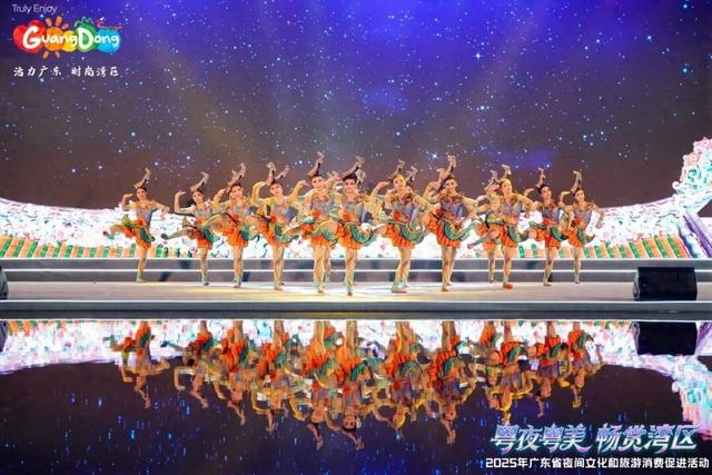 “嵌瓷”舞上广州塔