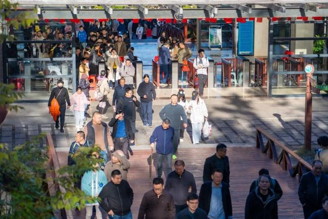 温泉引流，冬游火热！明月山冬季旅游开启“旺季模式”！