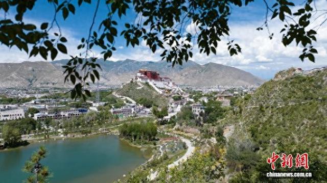 拉萨团结公园成新文旅地标