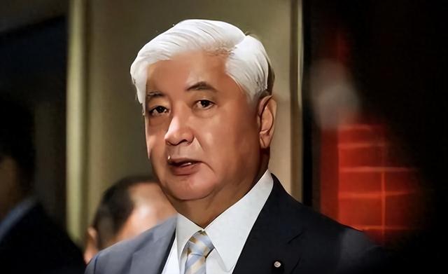 澳军连开3枪，踩踏中国红线，解放军接下挑战书，兵力已一路北上