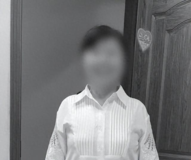 出租车追尾大货车致女乘客伤重去世，交警认定两车同责，多方发声