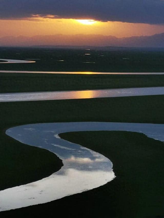 美丽的巴音布鲁克