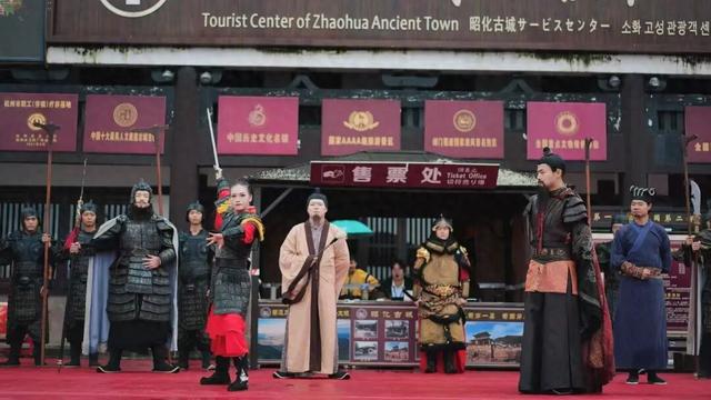 国庆首日“开门红”！昭化古城开启“人海”模式