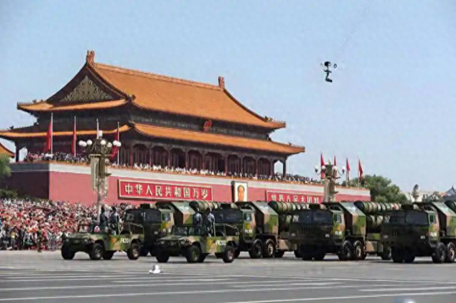 又有2名间谍现身？93阅兵军机训练期间，我国军事机密险遭泄露