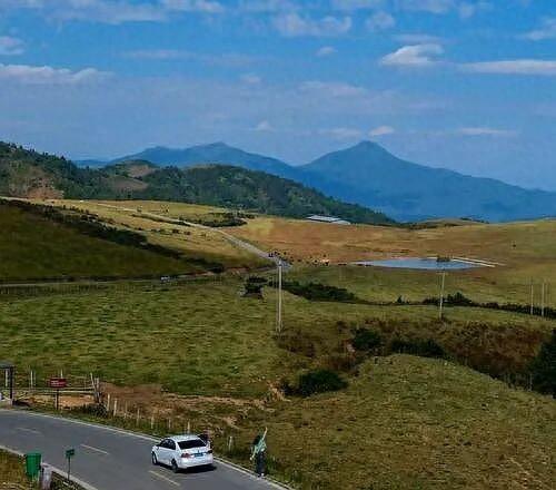 高山草甸在腾冲