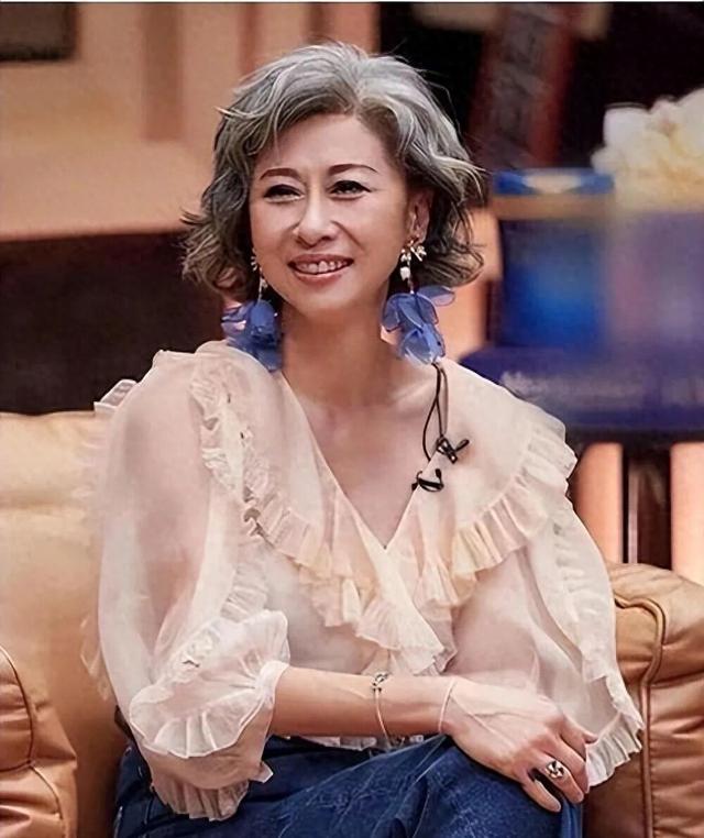 叶倩文，被骂“第三者”不辩解，68岁靠活法圈粉年轻人