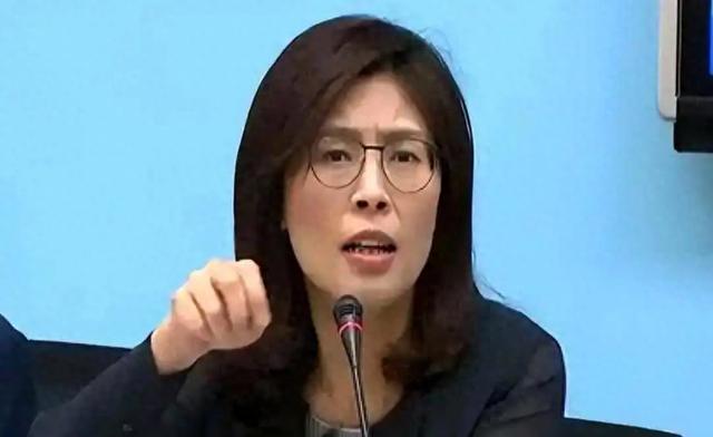 选举在即，郑丽文在“九二共识”后加了四个字，不是“一中各表”